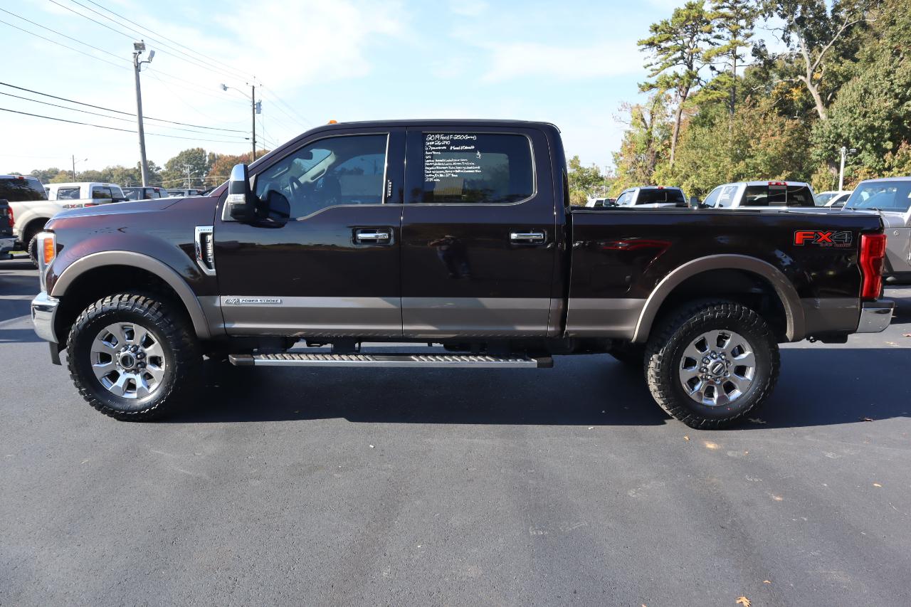 Ford Super Duty F-250 SRW Lariat 4WD Crew Cab 6.75' Box 2019