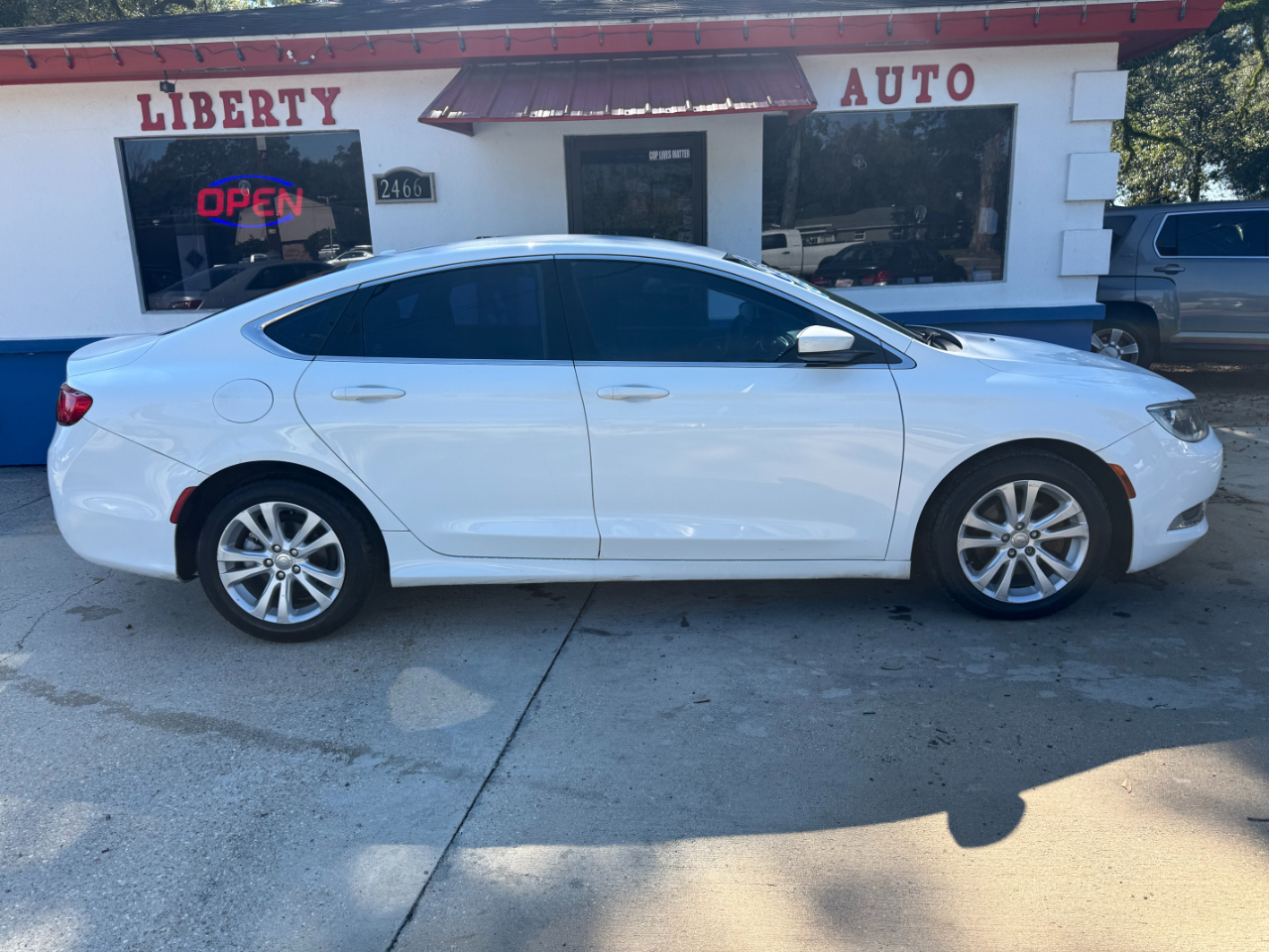 Chrysler 200 4dr Sdn Limited FWD 2015