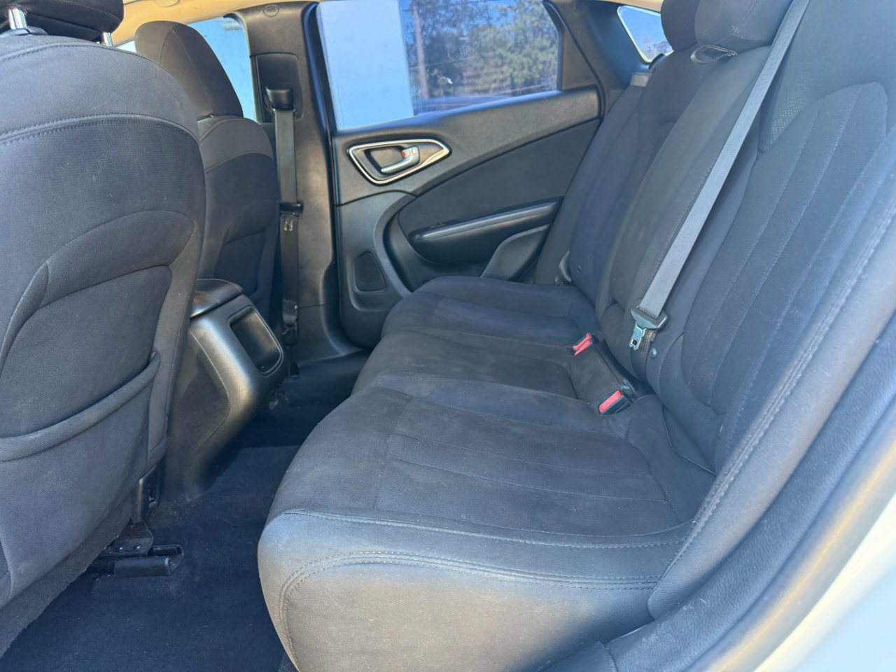 Chrysler 200 4dr Sdn Limited FWD 2015