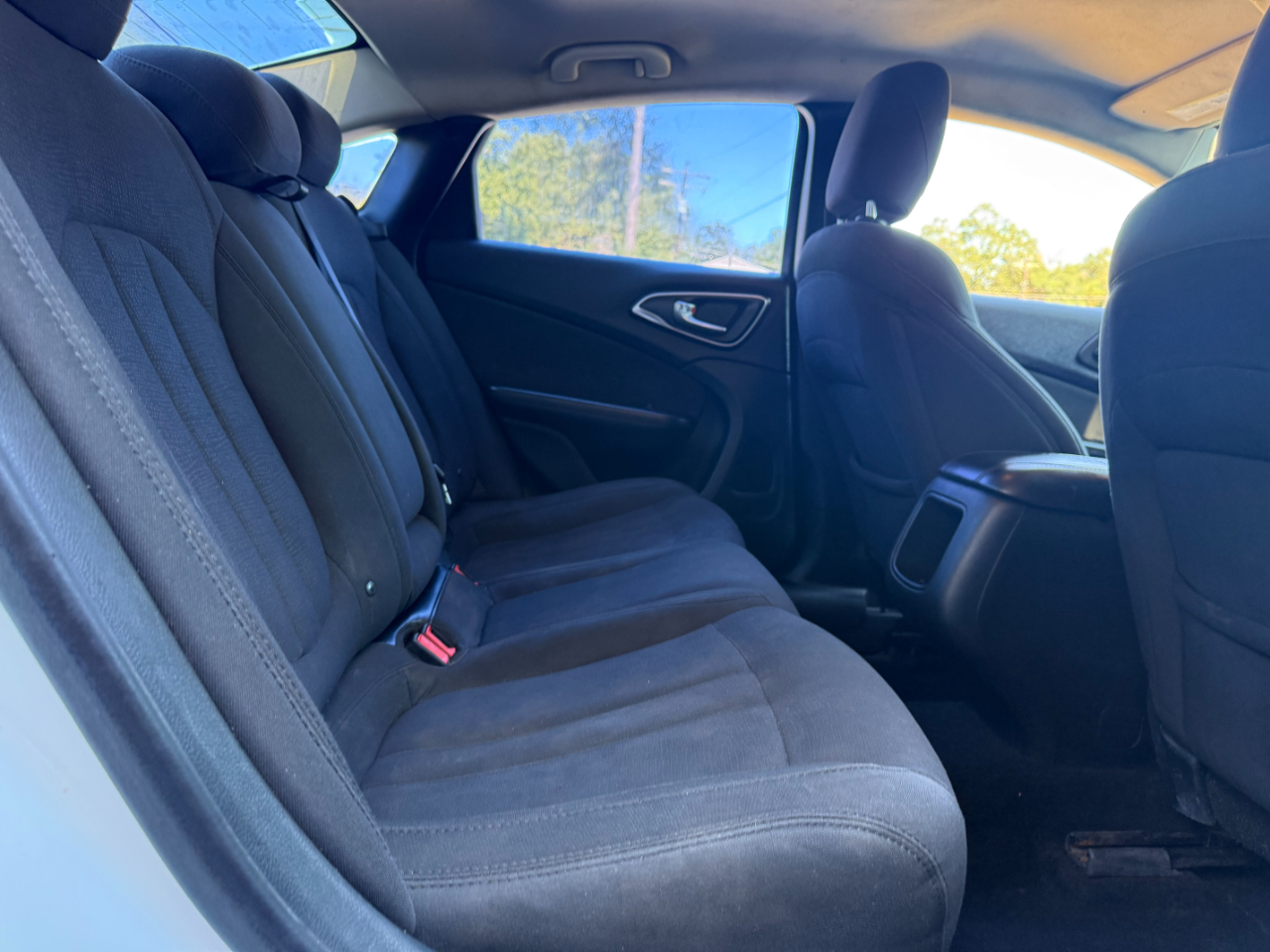 Chrysler 200 4dr Sdn Limited FWD 2015