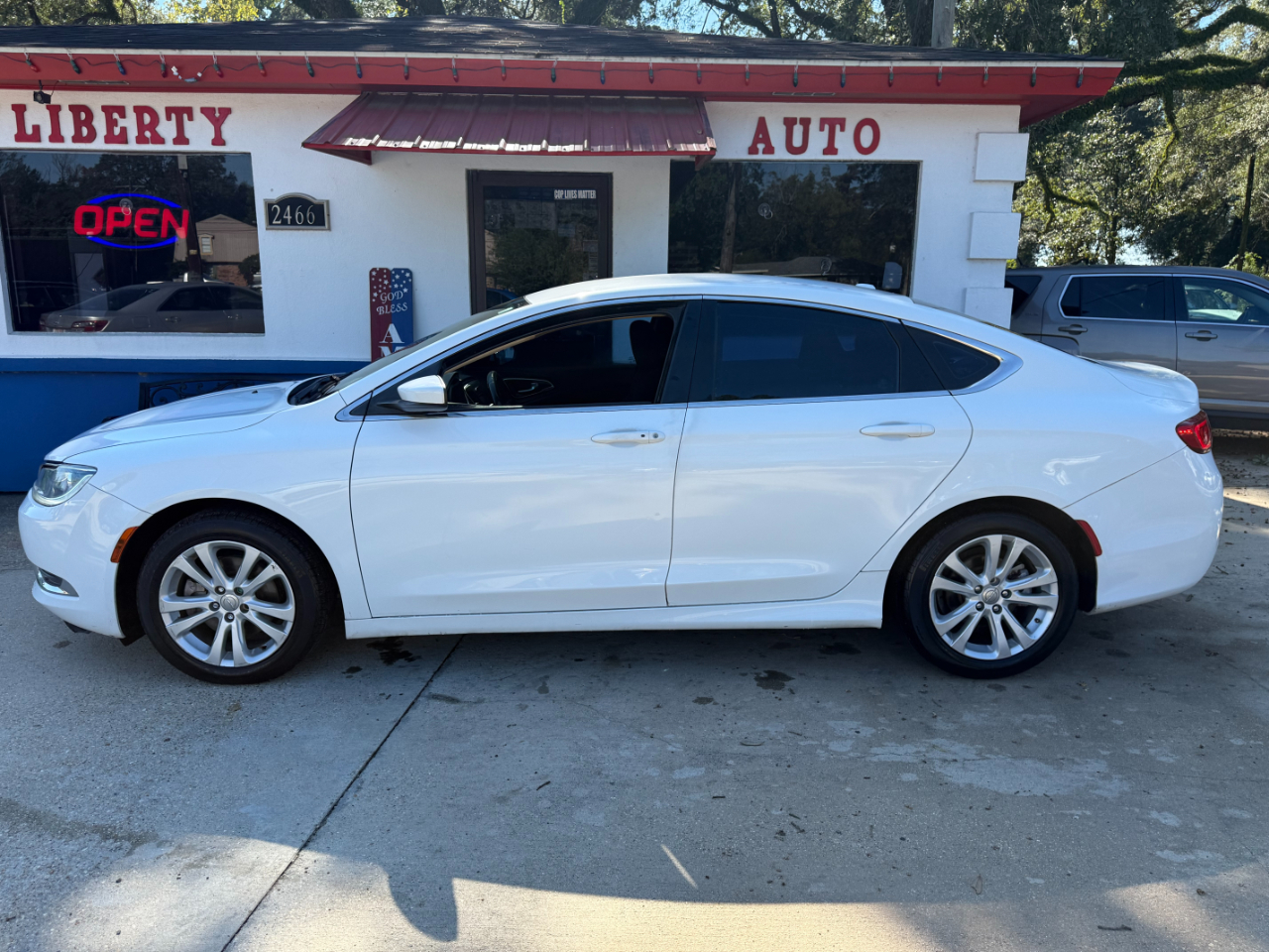 Chrysler 200 4dr Sdn Limited FWD 2015
