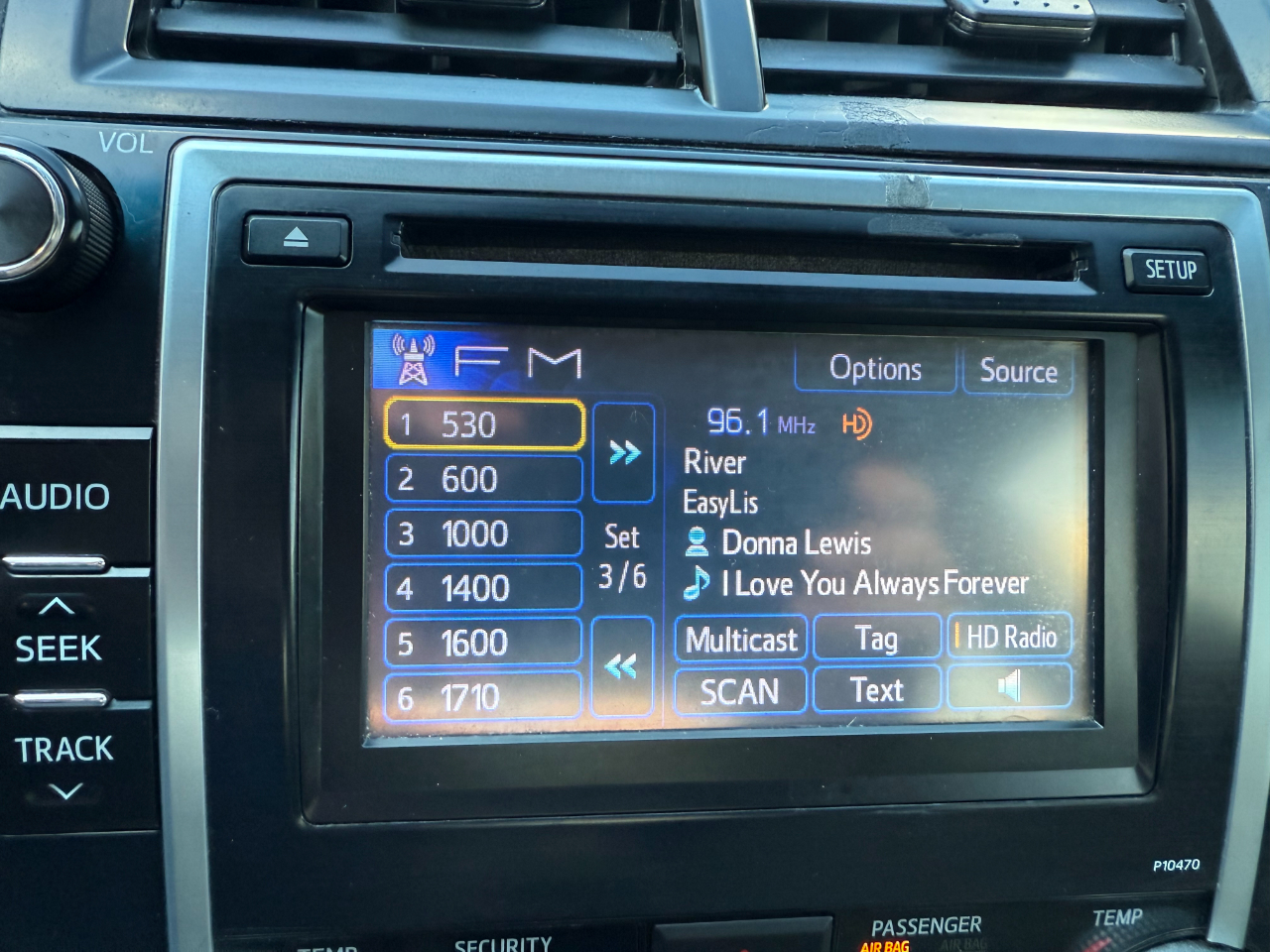 Toyota Camry Hybrid 4dr Sdn XLE (Natl) 2013