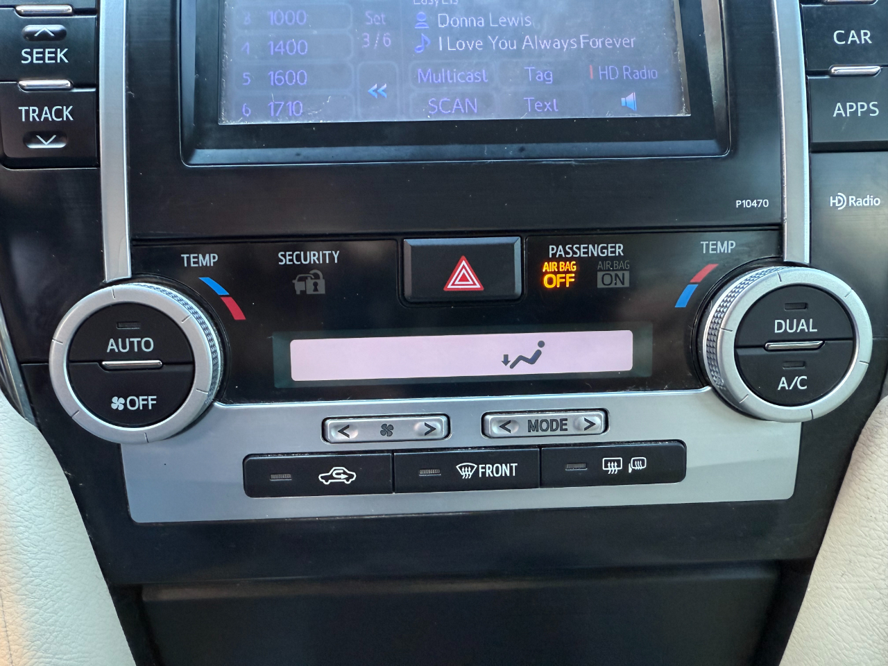 Toyota Camry Hybrid 4dr Sdn XLE (Natl) 2013