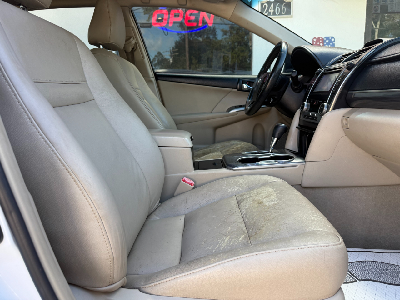 Toyota Camry Hybrid 4dr Sdn XLE (Natl) 2013