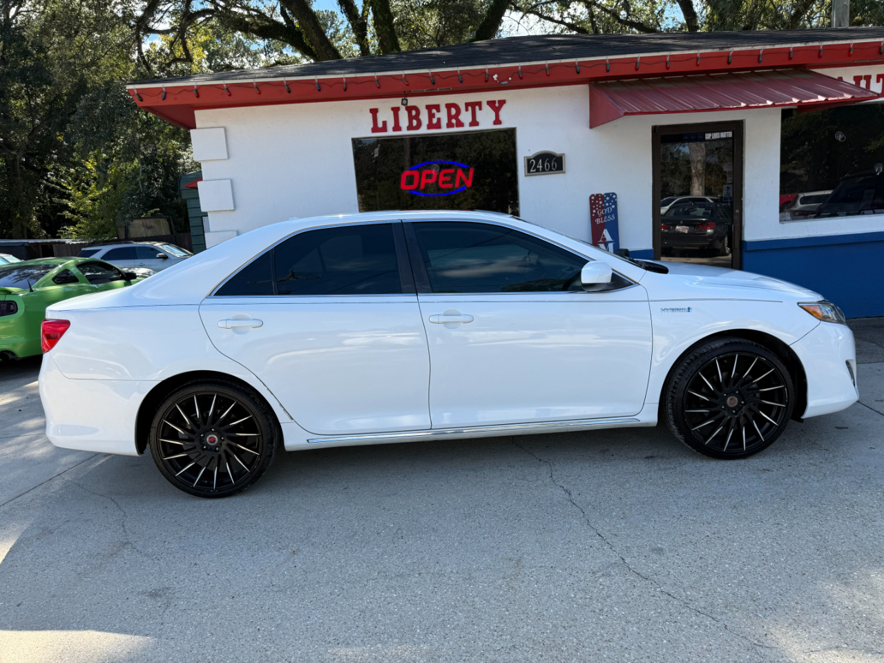 Toyota Camry Hybrid 4dr Sdn XLE (Natl) 2013