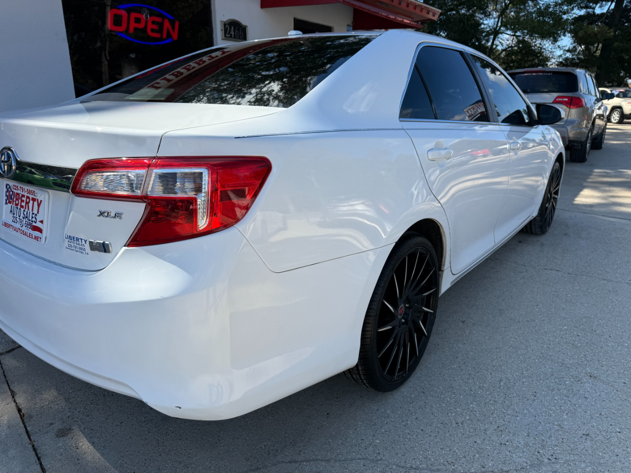 Toyota Camry Hybrid 4dr Sdn XLE (Natl) 2013