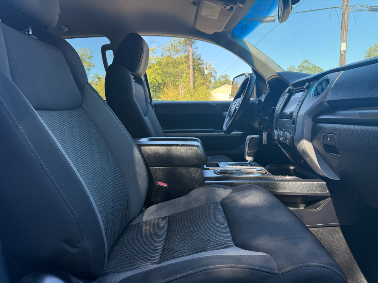 Toyota Tundra 2WD Truck Double Cab 4.6L V8 6-Spd AT SR5 (Natl) 2014