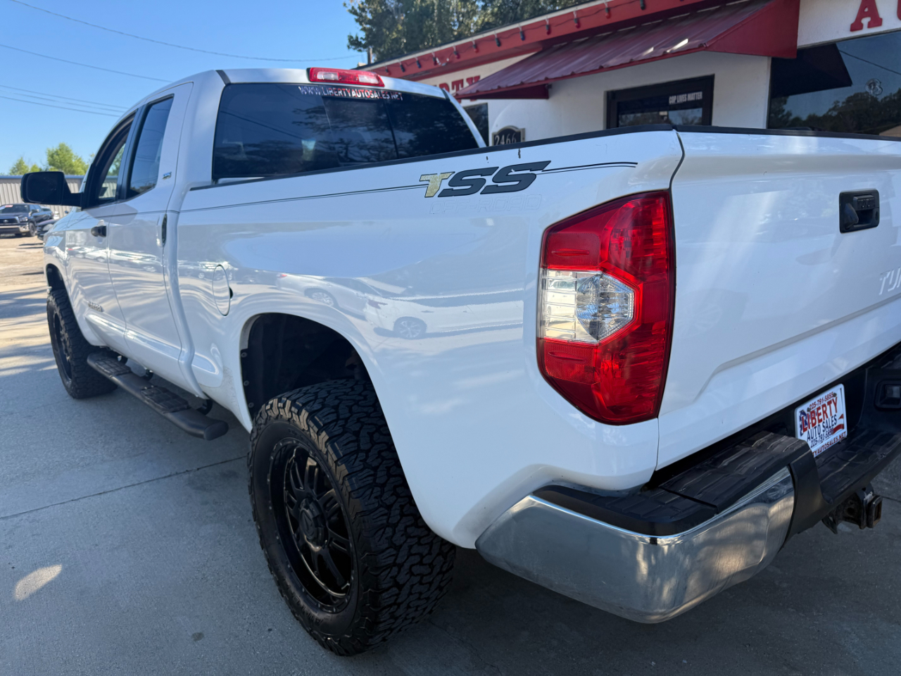 Toyota Tundra 2WD Truck Double Cab 4.6L V8 6-Spd AT SR5 (Natl) 2014