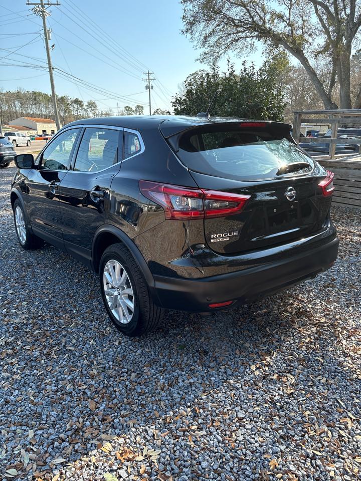 Nissan Rogue Sport S 2021
