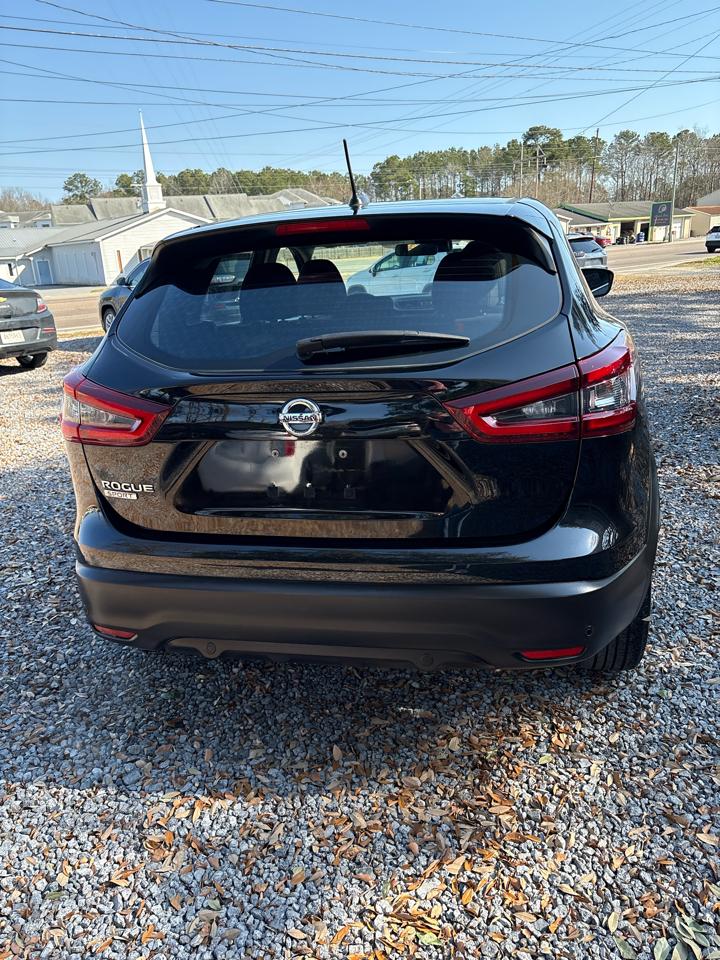 Nissan Rogue Sport S 2021