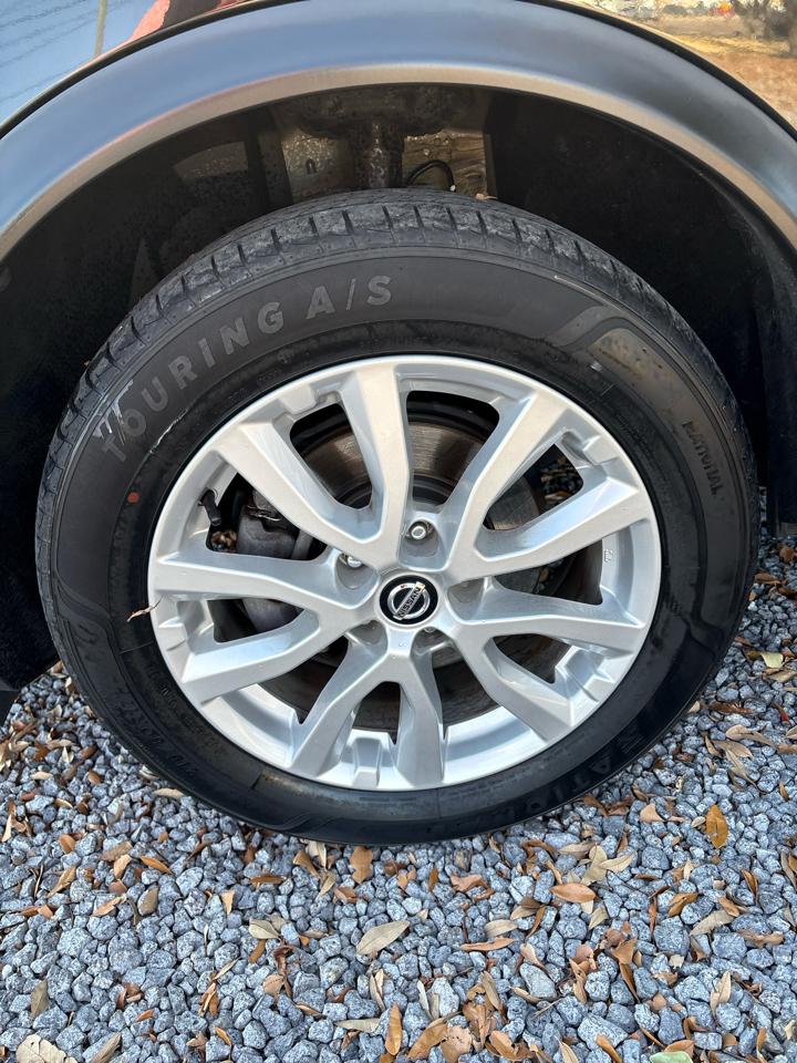 Nissan Rogue Sport S 2021