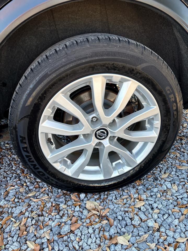 Nissan Rogue Sport S 2021