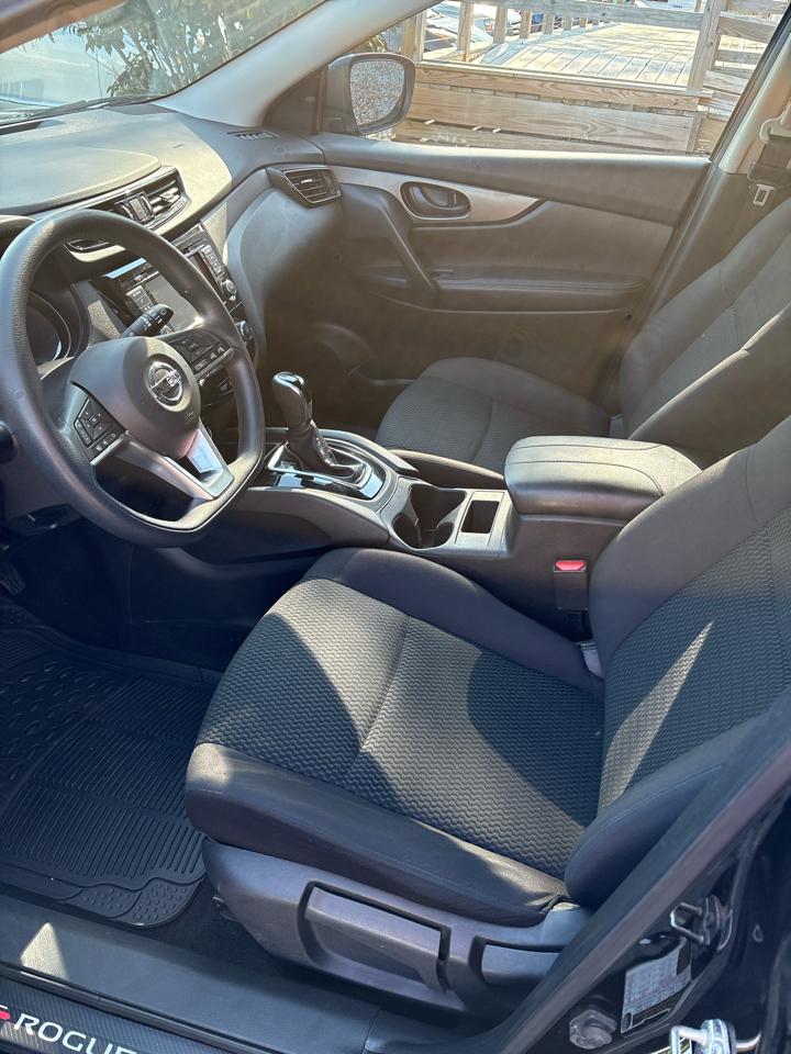 Nissan Rogue Sport S 2021