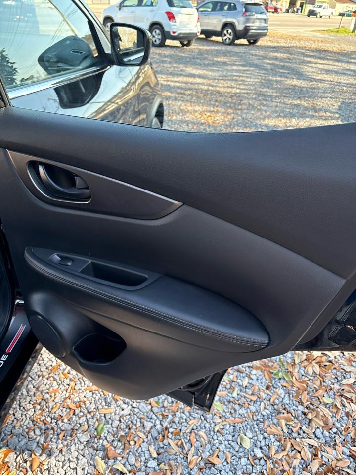 Nissan Rogue Sport S 2021