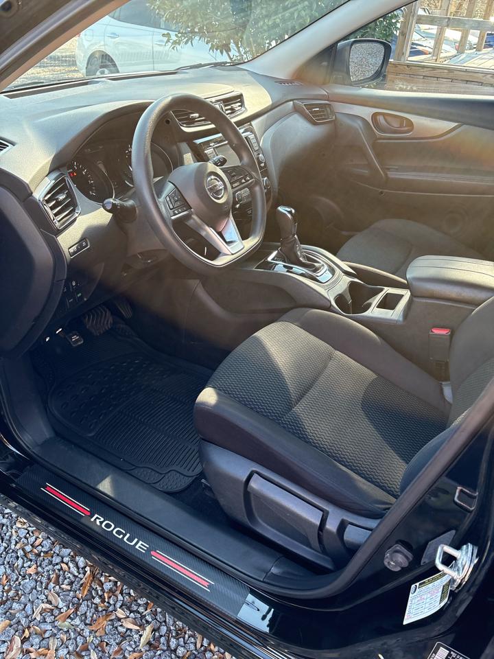 Nissan Rogue Sport S 2021