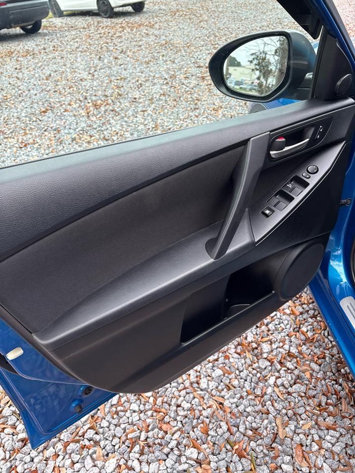 Mazda MAZDA3 i Touring 4-door 2012