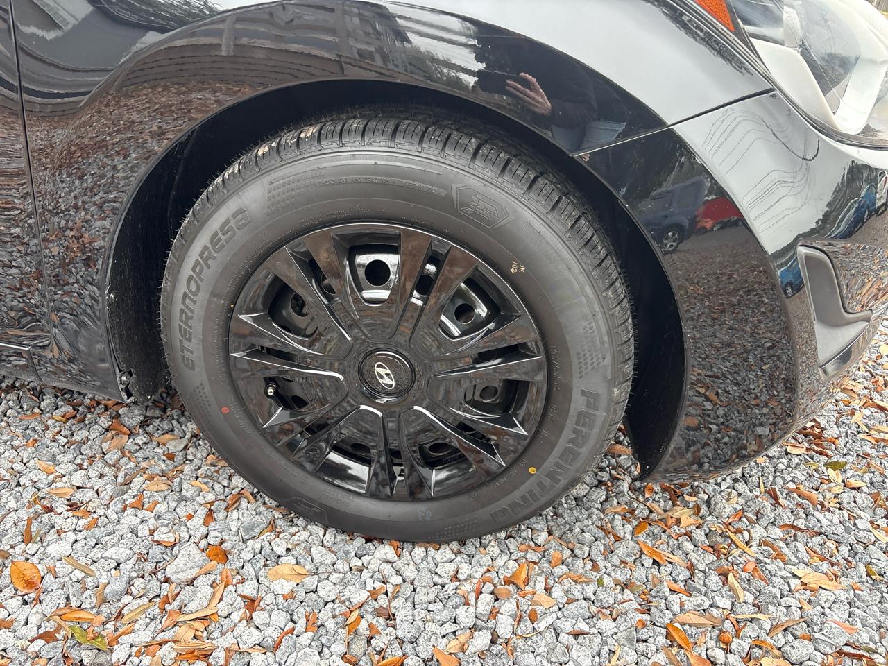 Hyundai Elantra SE 6AT 2016