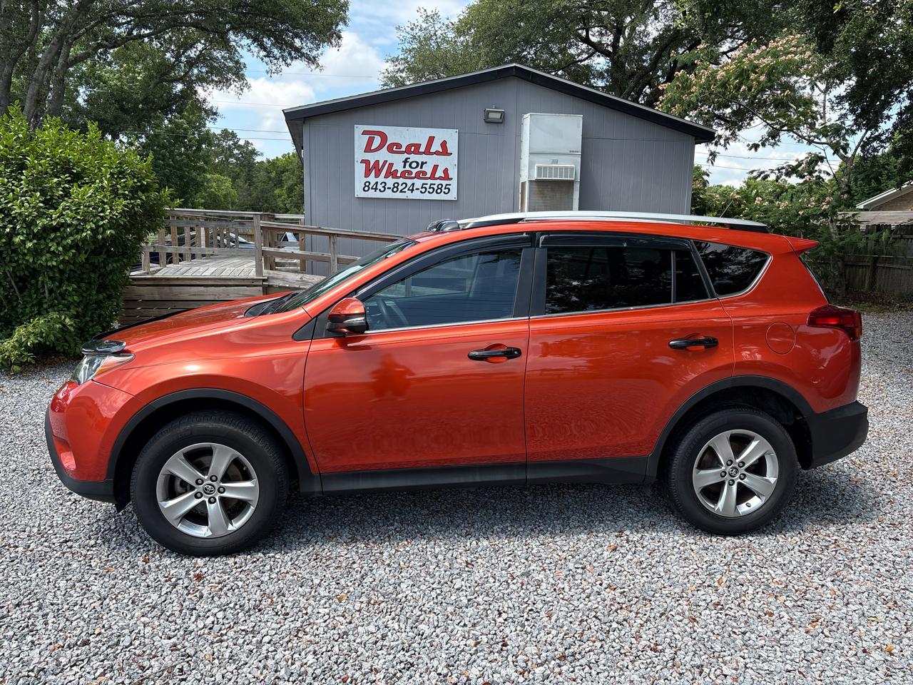 Toyota RAV4 XLE FWD 2015