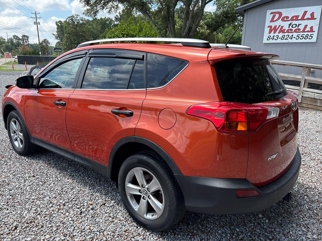Toyota RAV4 XLE FWD 2015