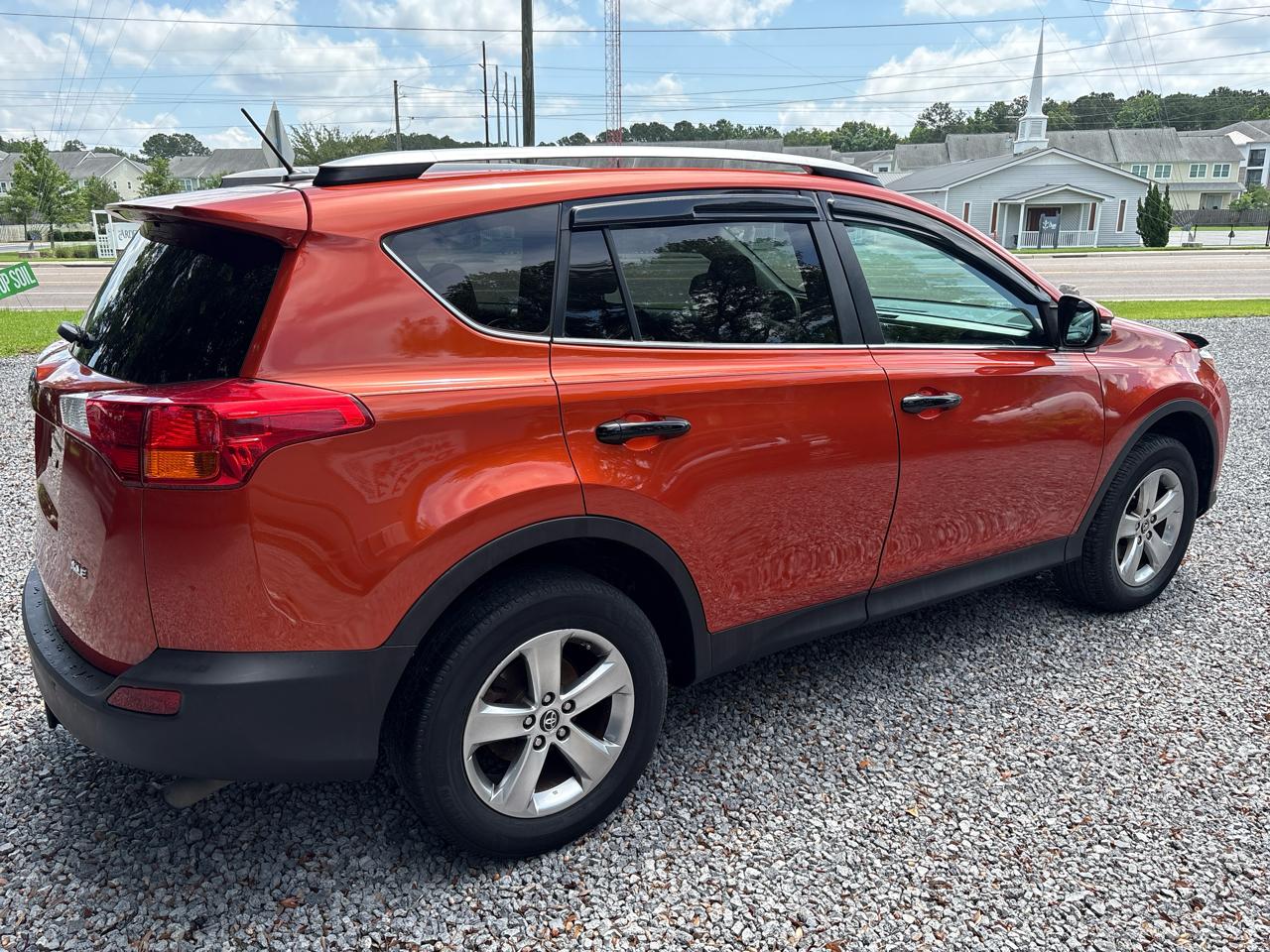 Toyota RAV4 XLE FWD 2015