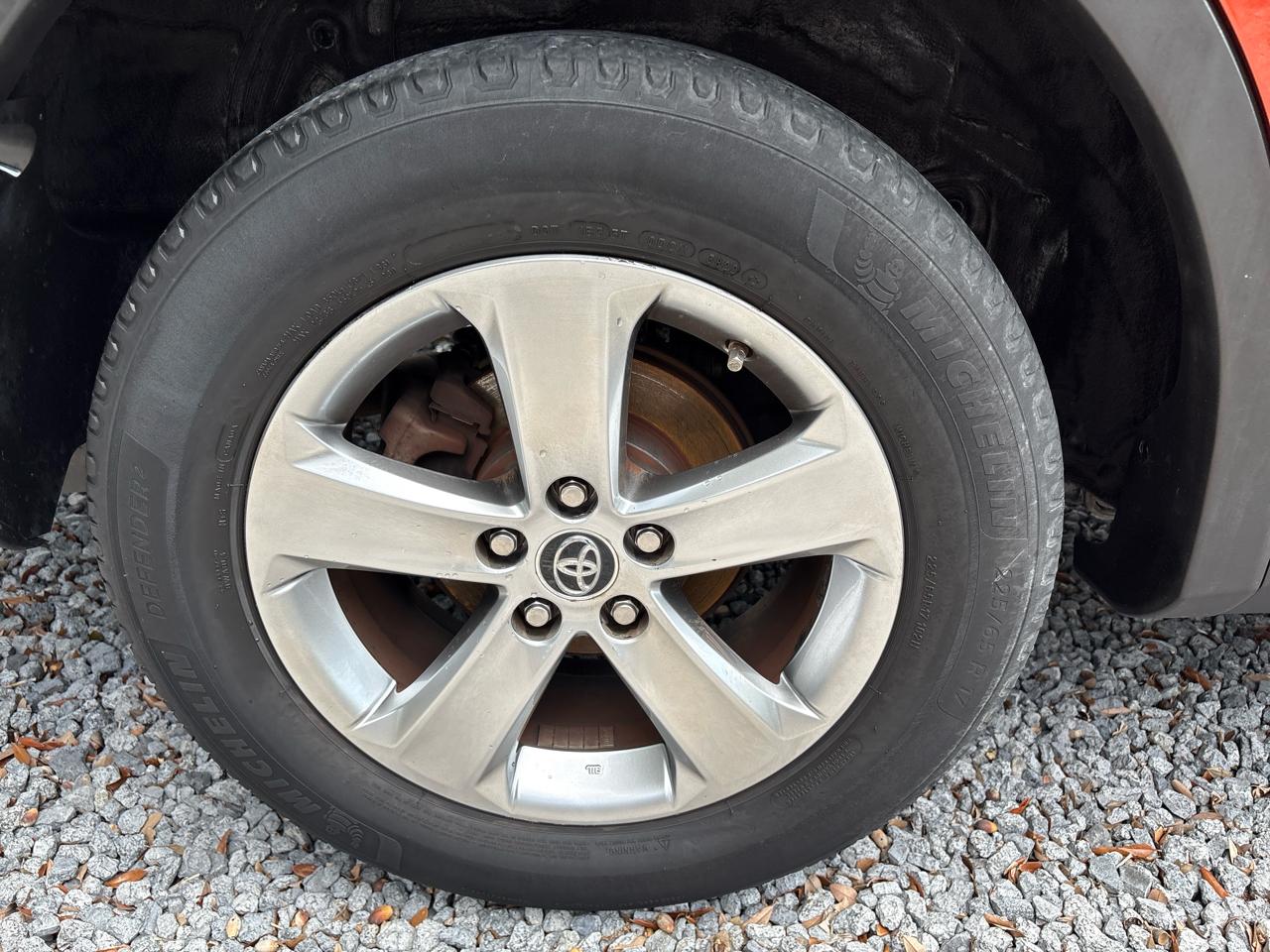 Toyota RAV4 XLE FWD 2015