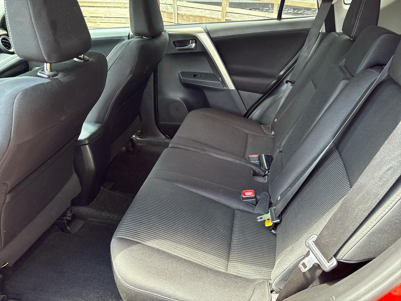 Toyota RAV4 XLE FWD 2015