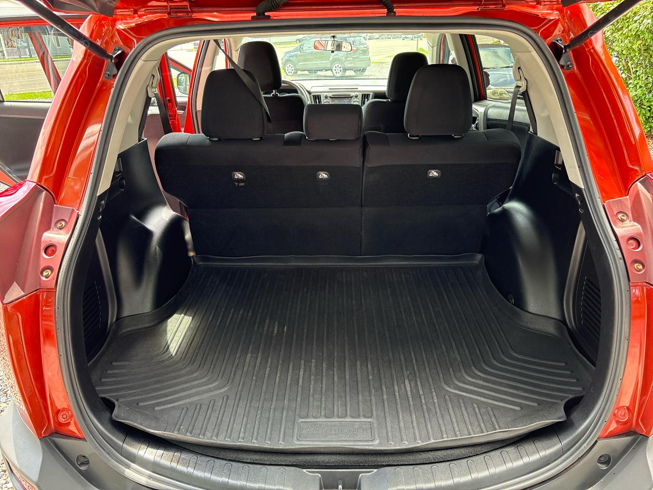 Toyota RAV4 XLE FWD 2015