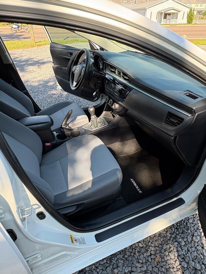 Toyota Corolla 4dr Sdn Auto L (Natl) 2015