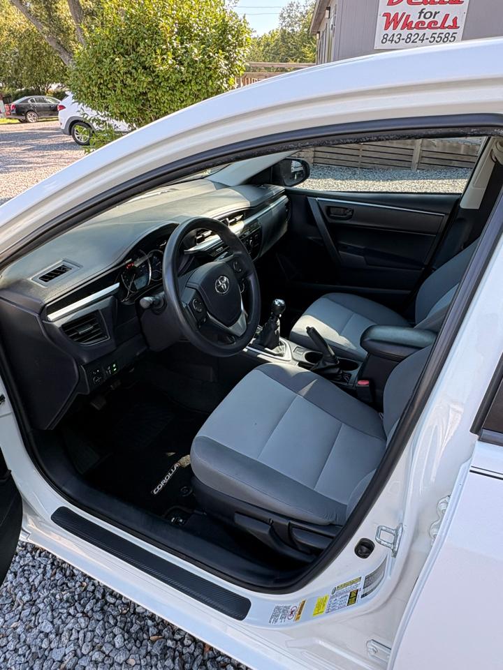 Toyota Corolla 4dr Sdn Auto L (Natl) 2015