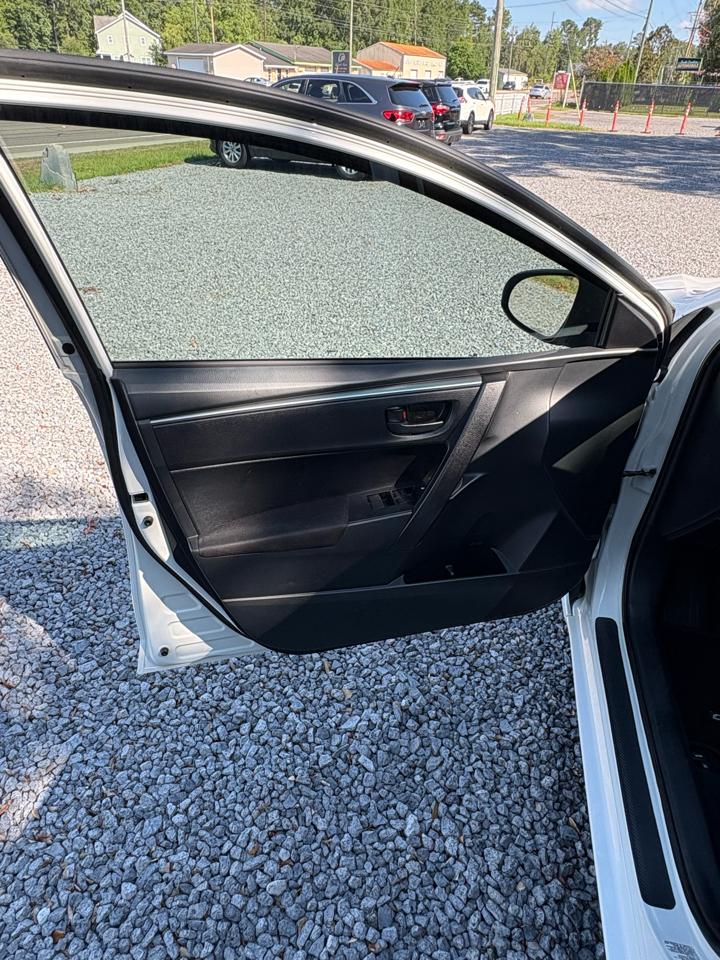 Toyota Corolla 4dr Sdn Auto L (Natl) 2015