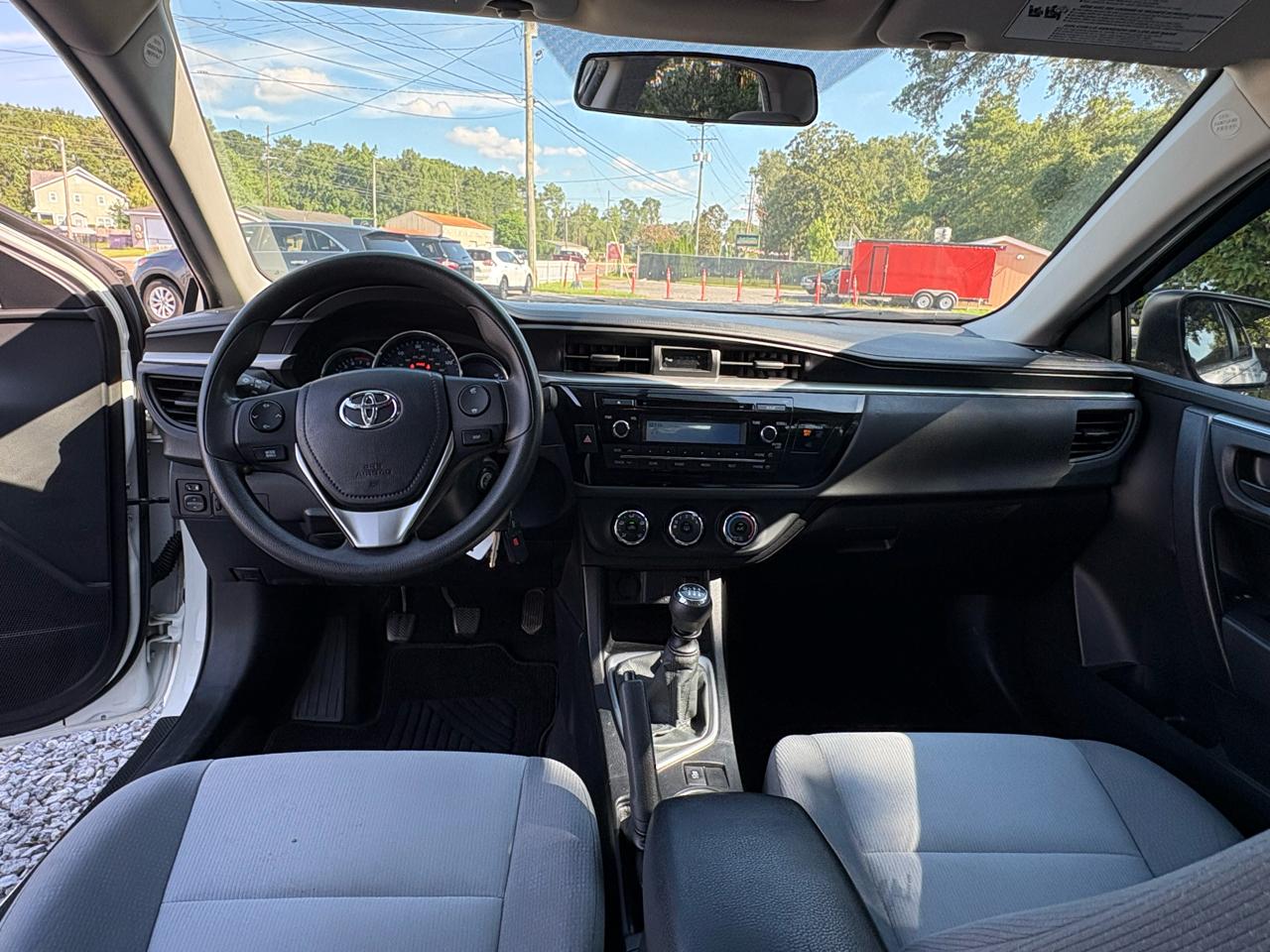 Toyota Corolla 4dr Sdn Auto L (Natl) 2015