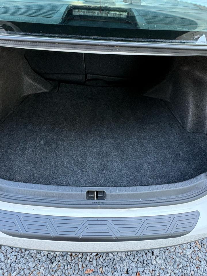 Toyota Corolla 4dr Sdn Auto L (Natl) 2015