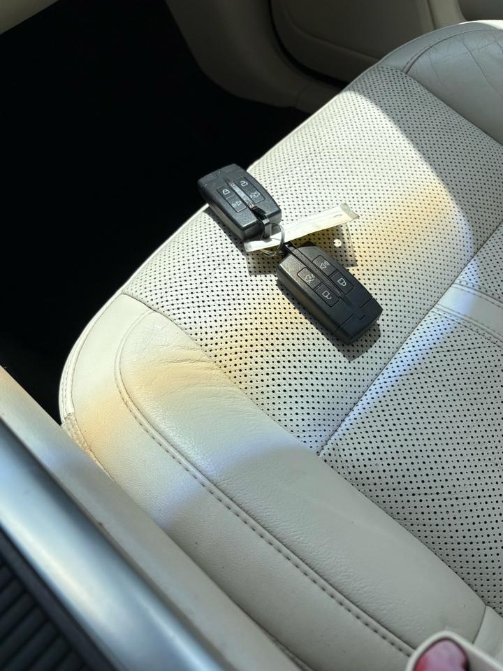 Lincoln MKS 3.7L FWD 2012