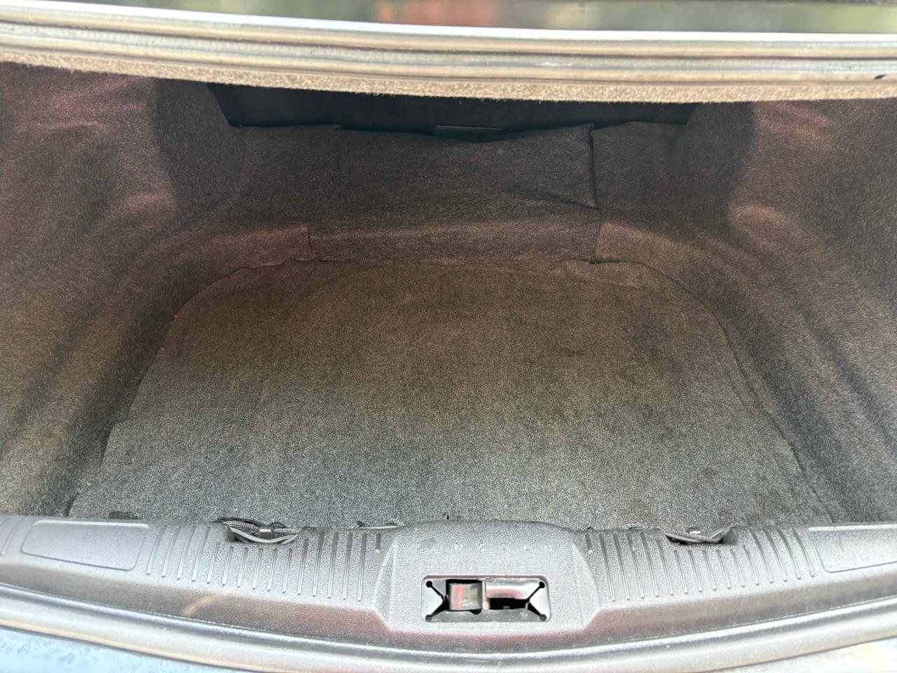 Lincoln MKS 3.7L FWD 2012