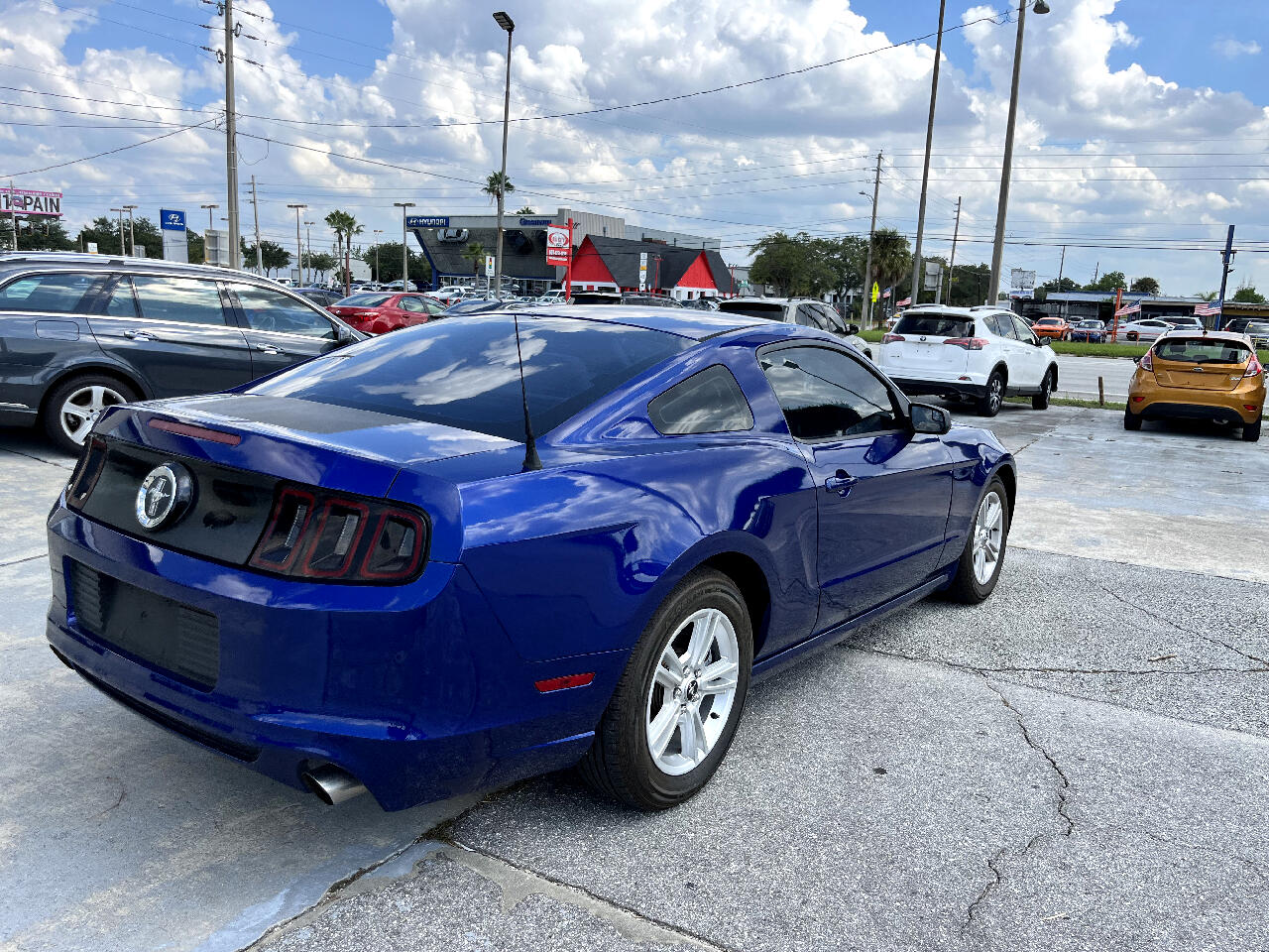 2013 Ford Mustang 2dr Cpe V6 6