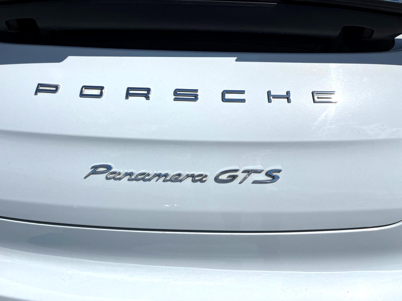 2016 Porsche Panamera 4dr HB GTS 10