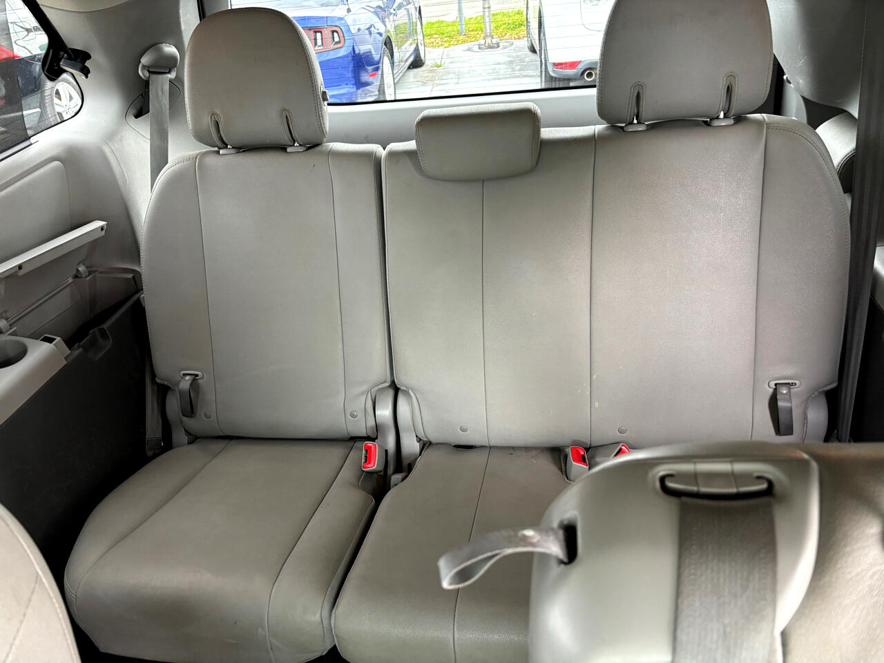 2017 Toyota Sienna XLE Auto Access Seat FWD 7-Passenger (Natl) 16