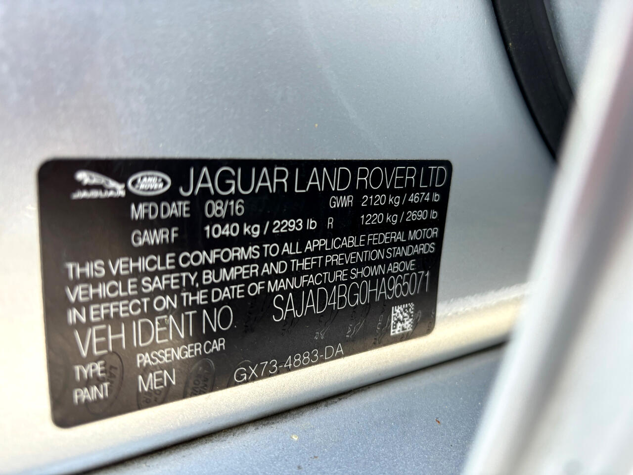 2017 Jaguar XE 25t Premium RWD 19