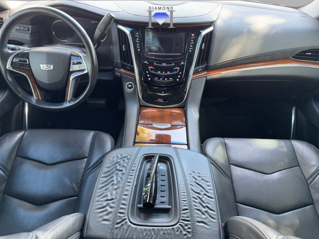 Cadillac Escalade ESV 4WD 4dr Luxury 2017