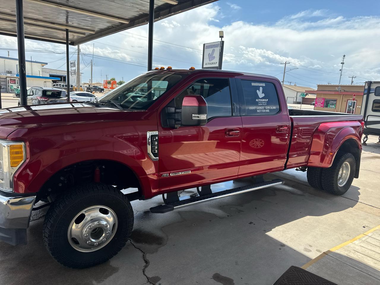 Ford 1 Ton Trucks Crew Cab Styleside 168" WB 4WD 2017