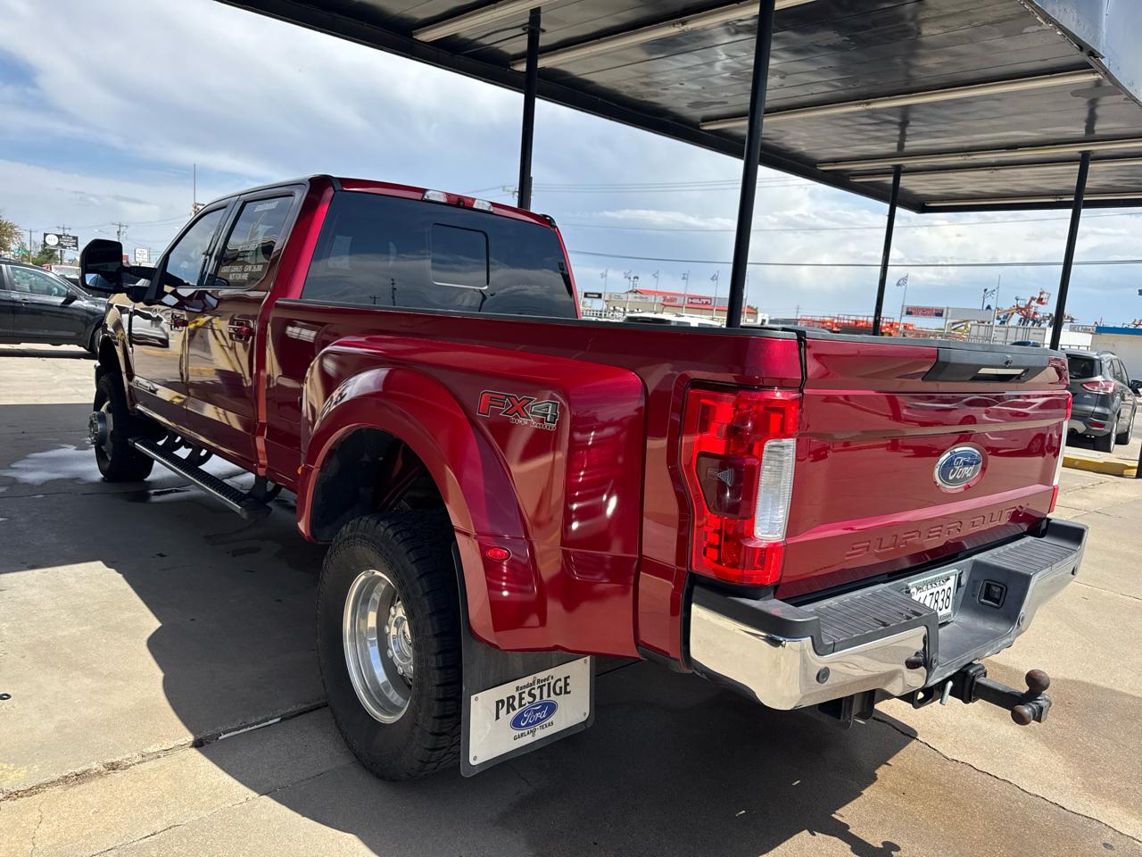 Ford 1 Ton Trucks Crew Cab Styleside 168" WB 4WD 2017