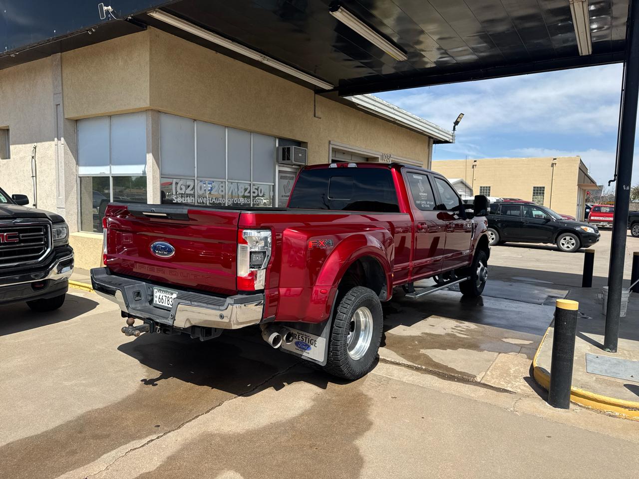 Ford 1 Ton Trucks Crew Cab Styleside 168" WB 4WD 2017