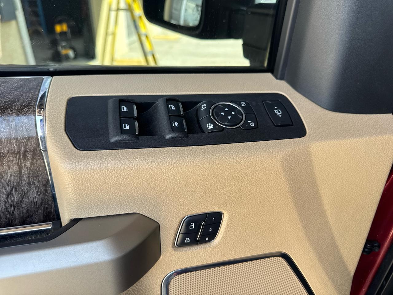 Ford 1 Ton Trucks Crew Cab Styleside 168" WB 4WD 2017