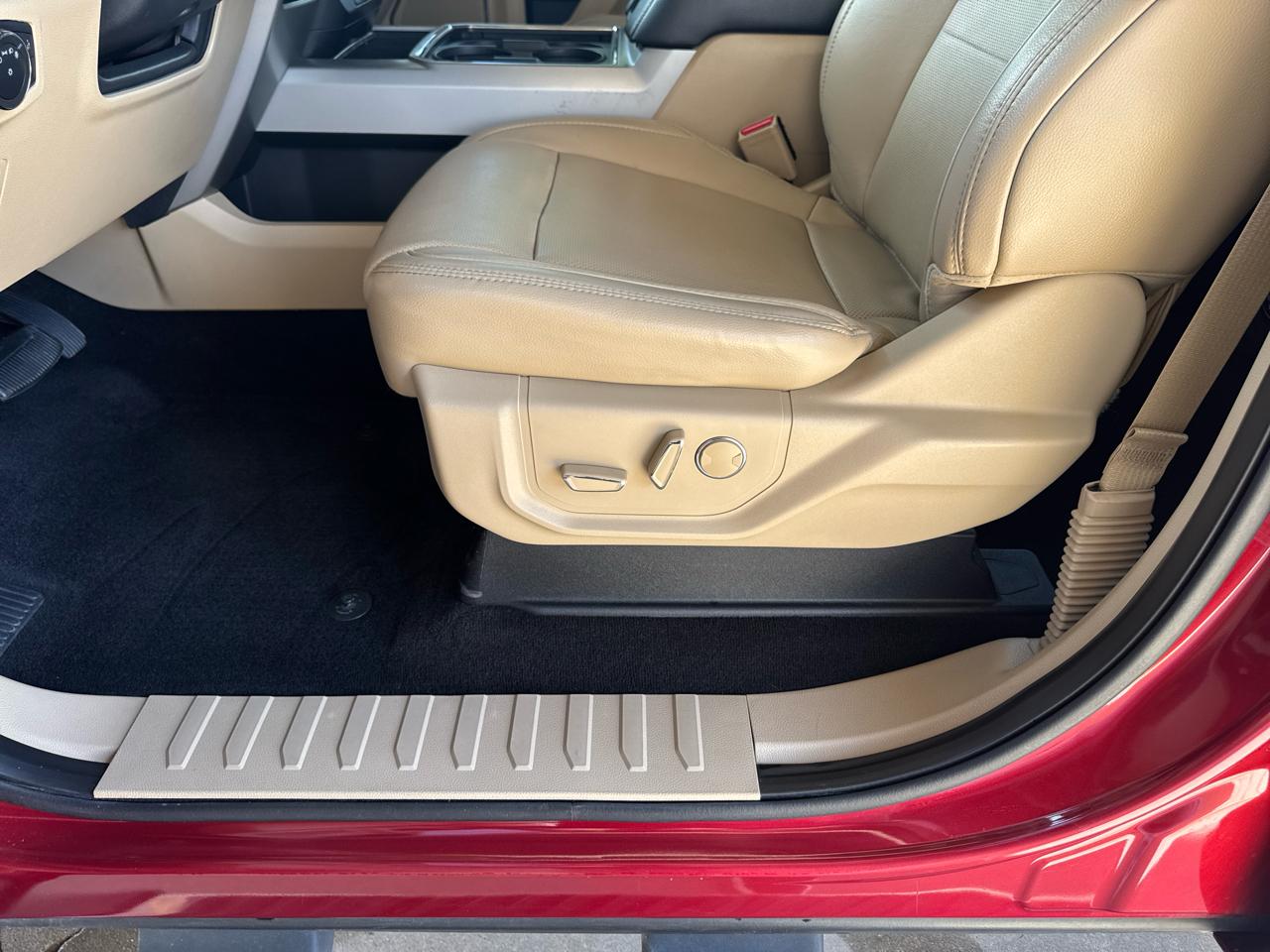 Ford 1 Ton Trucks Crew Cab Styleside 168" WB 4WD 2017