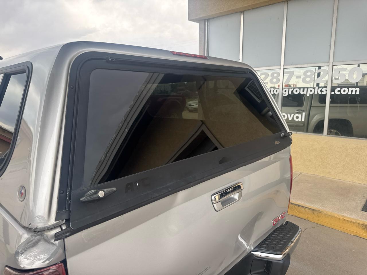GMC Canyon SLE Crew Cab 2WD 2012