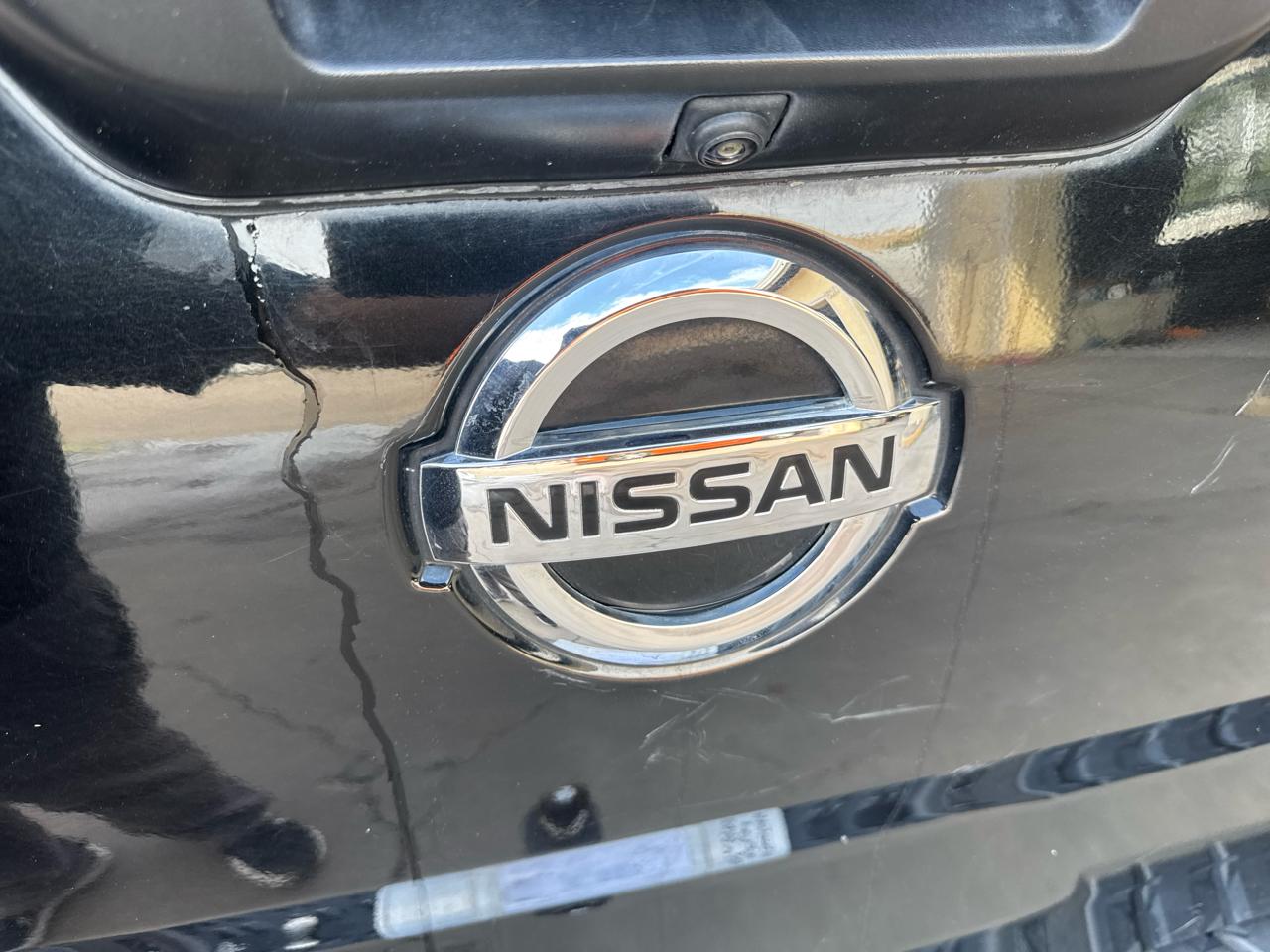 Nissan Titan Platinum Reserve Crew Cab 4WD 2017