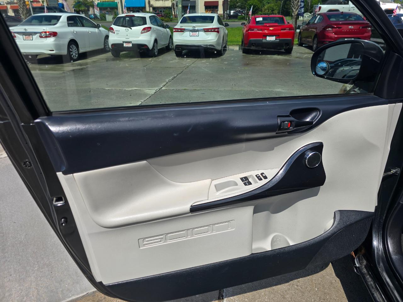 Scion iQ 3dr HB (Natl) 2013