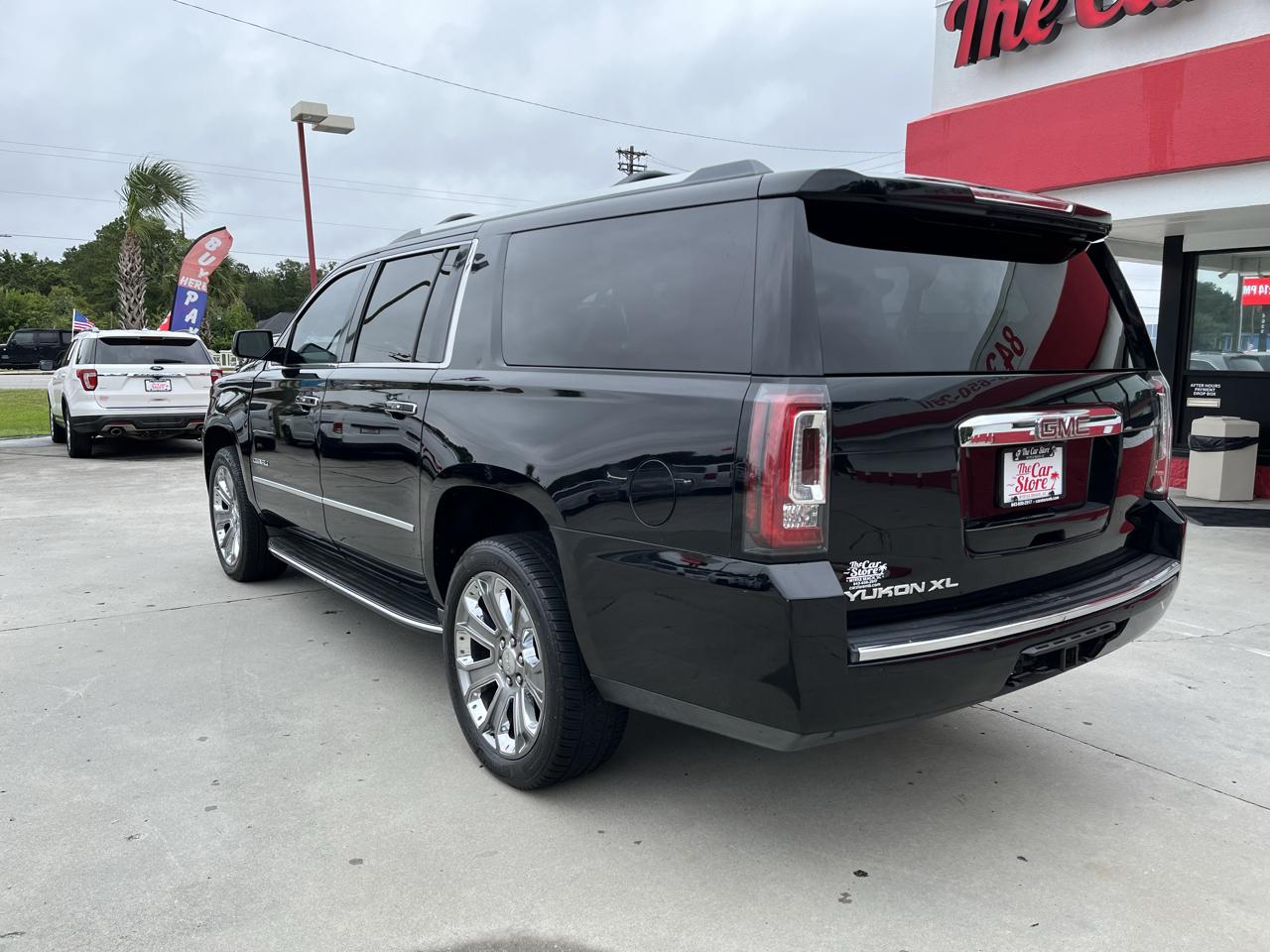 GMC Yukon XL photo 3