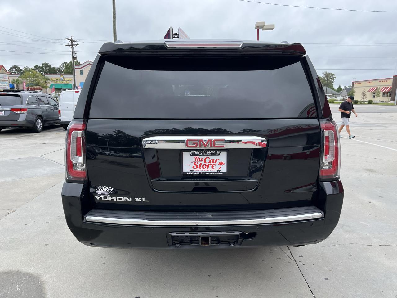 GMC Yukon XL photo 4