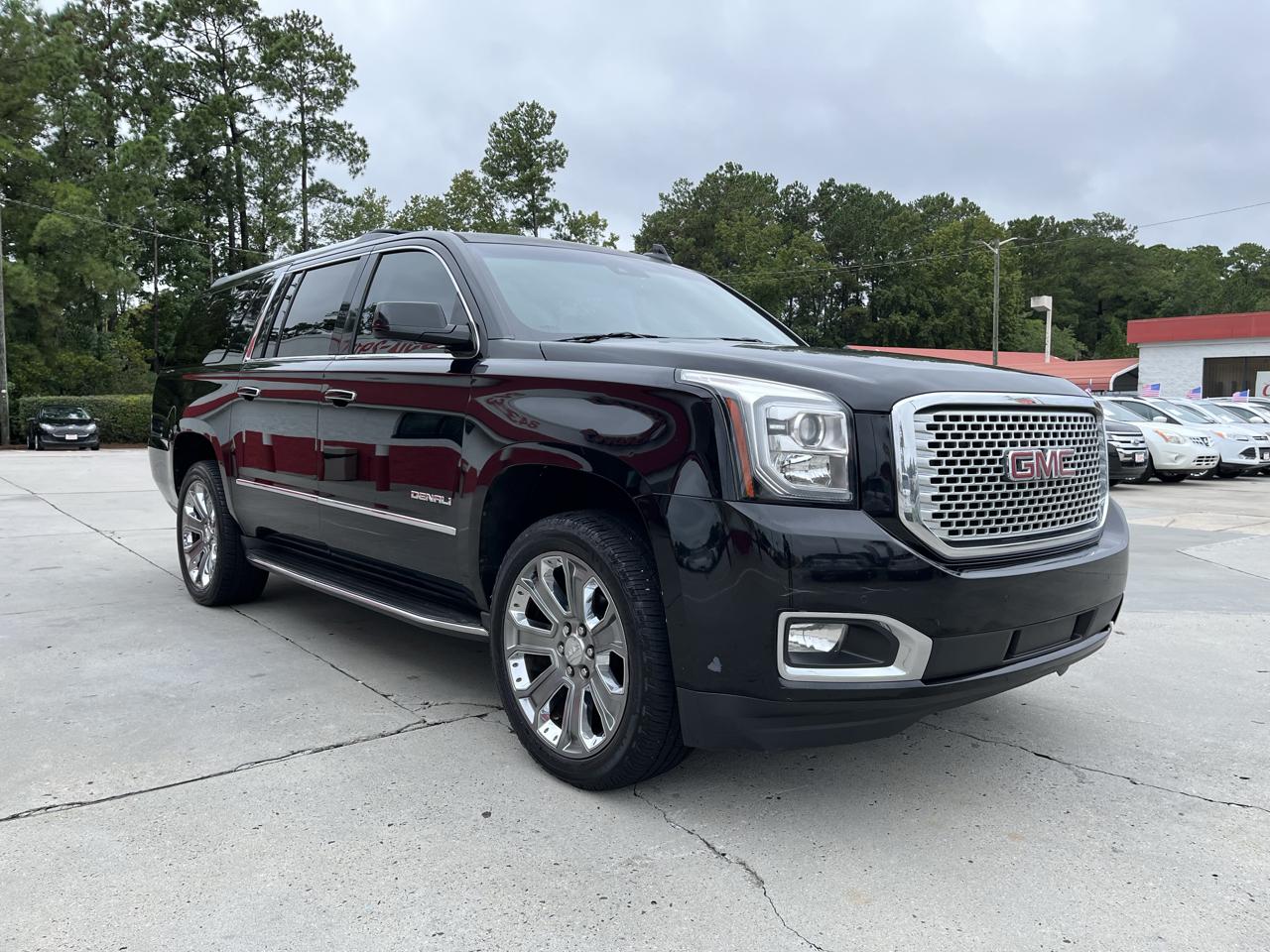 GMC Yukon XL photo 12
